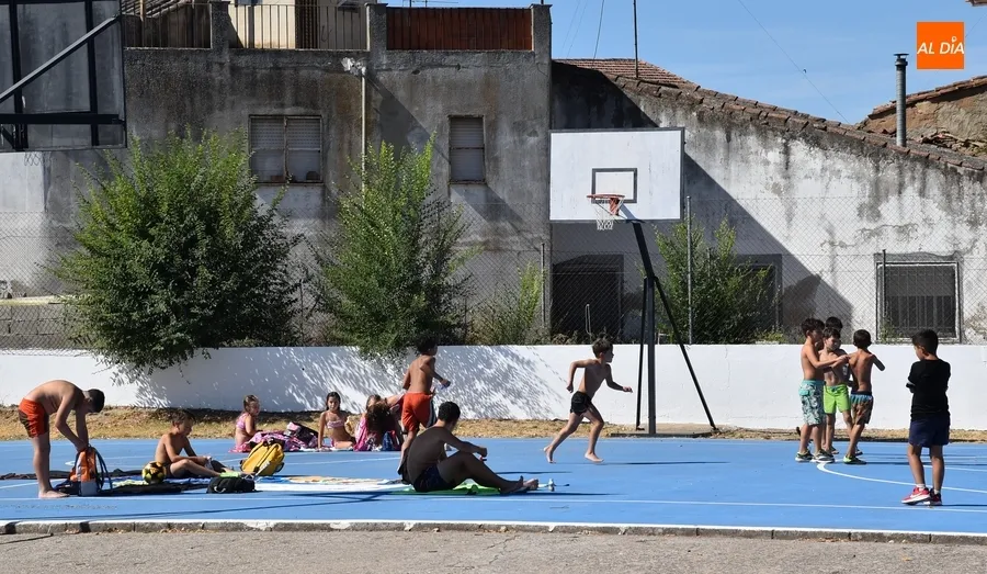 Foto 5 - Conciliamos cierra el verano pas&aacute;ndoselo en grande con un hinchable acu&aacute;tico