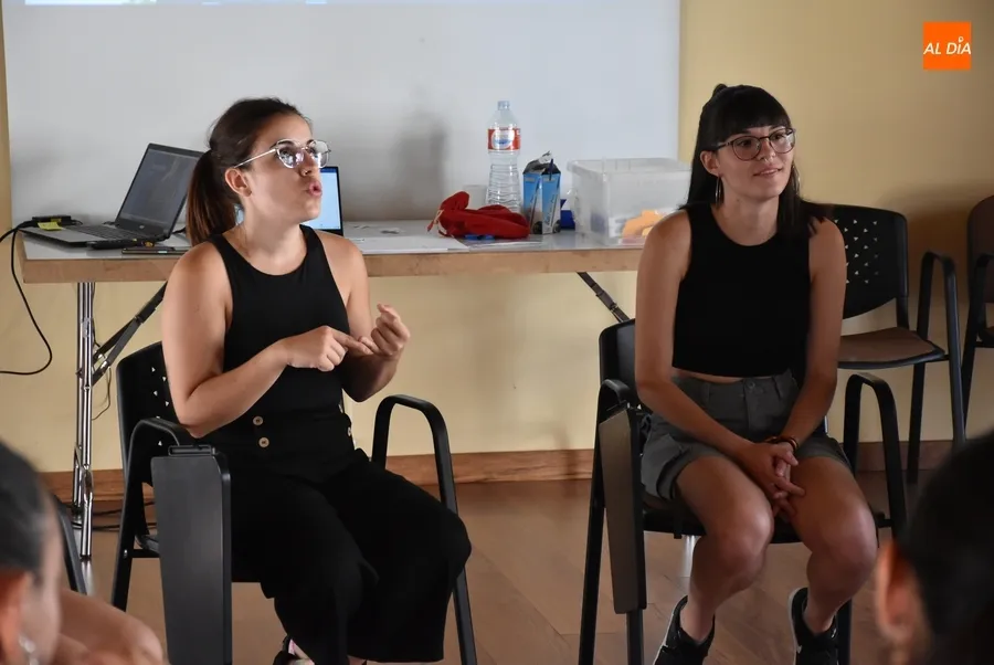 Foto 6 - El Equipo de Apoyo del Divierteatro inicia su formaci&oacute;n
