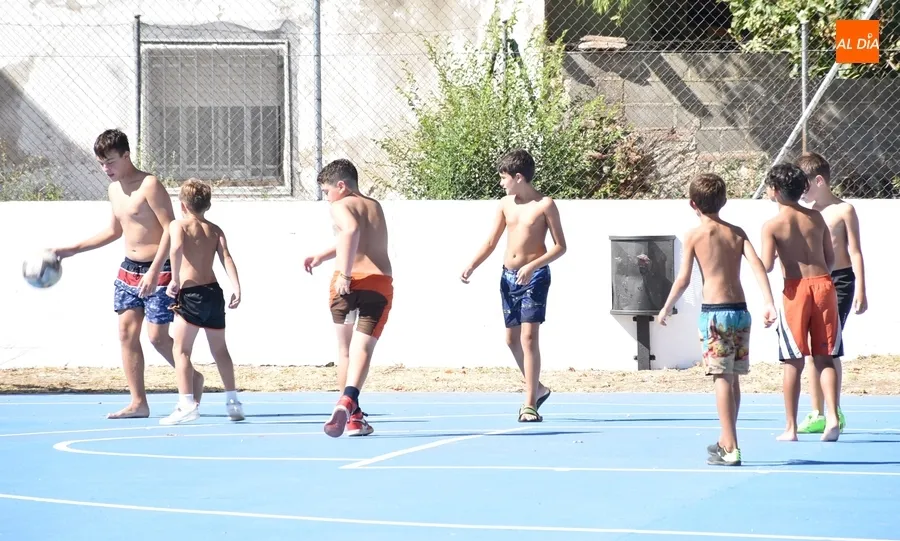 Foto 8 - Conciliamos cierra el verano pas&aacute;ndoselo en grande con un hinchable acu&aacute;tico
