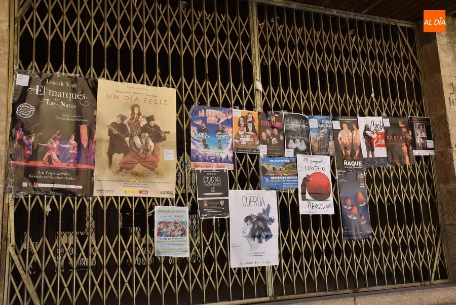 Foto 4 - El enrejado del antiguo Cine Madrid se convierte en un escaparate teatral