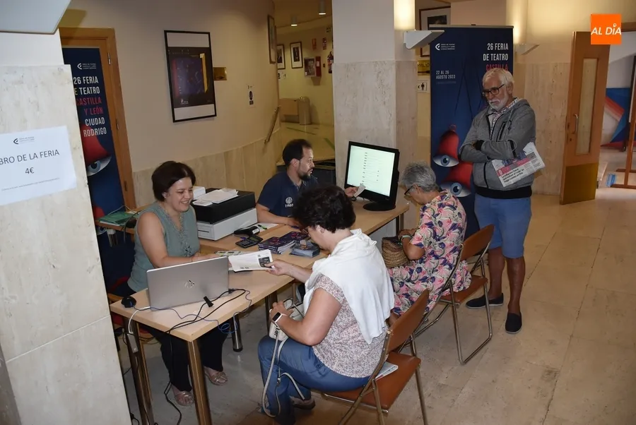 Foto 7 - Desde las 5 de la madrugada haciendo cola hasta acabar con 1/3 de las entradas en la 1&ordf; ma&ntilde;ana