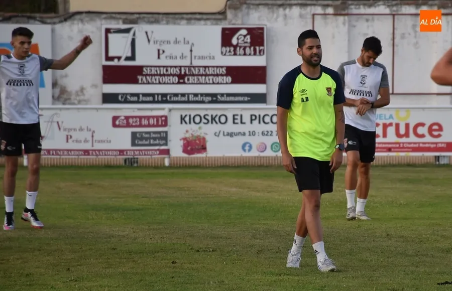 Foto 6 - El Ciudad Rodrigo CF 23/24 empieza la pretemporada
