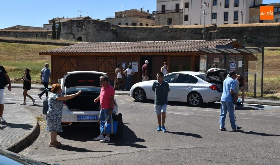 Foto 3 - Nuevo adelanto del mercado de los martes en una ma&ntilde;ana de much&iacute;simo ajetreo