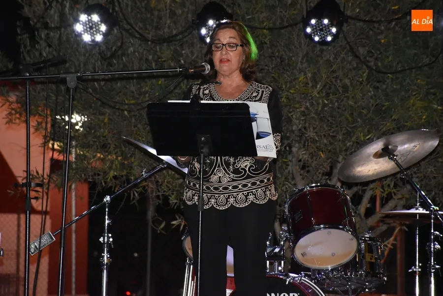 Foto 5 - Pepita Zafra reivindica en su preg&oacute;n festivo la Declaraci&oacute;n como BIC del Puente Mayor