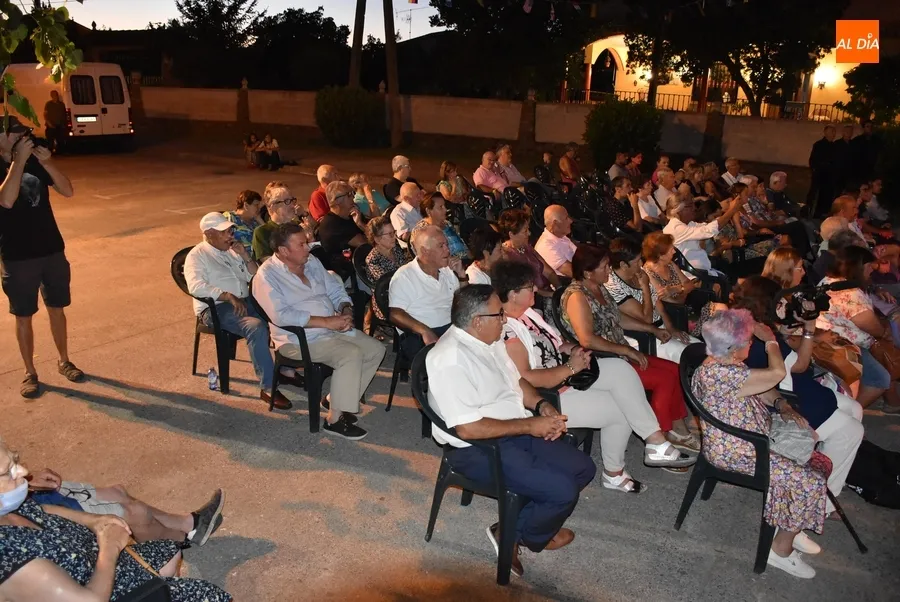 Foto 8 - Pepita Zafra reivindica en su preg&oacute;n festivo la Declaraci&oacute;n como BIC del Puente Mayor