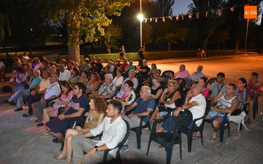 Foto 9 - Pepita Zafra reivindica en su preg&oacute;n festivo la Declaraci&oacute;n como BIC del Puente Mayor