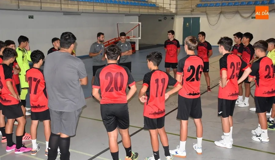 Foto 2 - El III Cadete se pone en marcha con &Aacute;ngel Rodr&iacute;guez y Alejandro Marquiz al frente