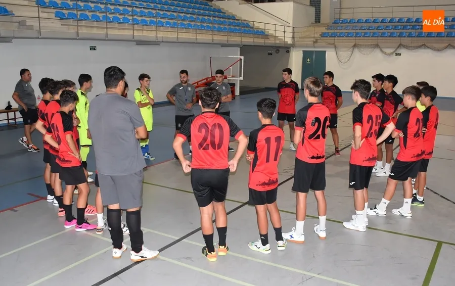 Foto 3 - El III Cadete se pone en marcha con &Aacute;ngel Rodr&iacute;guez y Alejandro Marquiz al frente