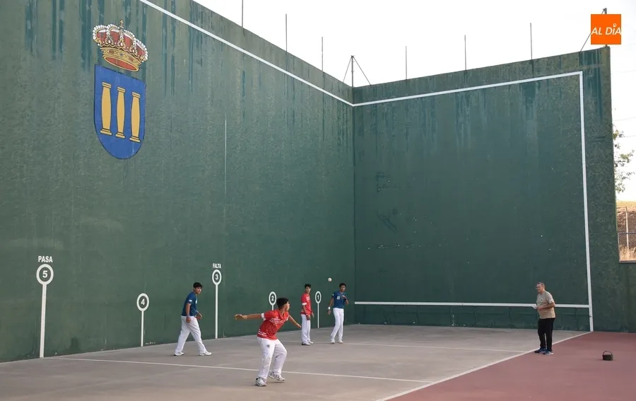 Foto 7 - Mir&oacute;briga evoca su pasado pelotari con los primeros partidos formales en m&aacute;s de tres d&eacute;cadas