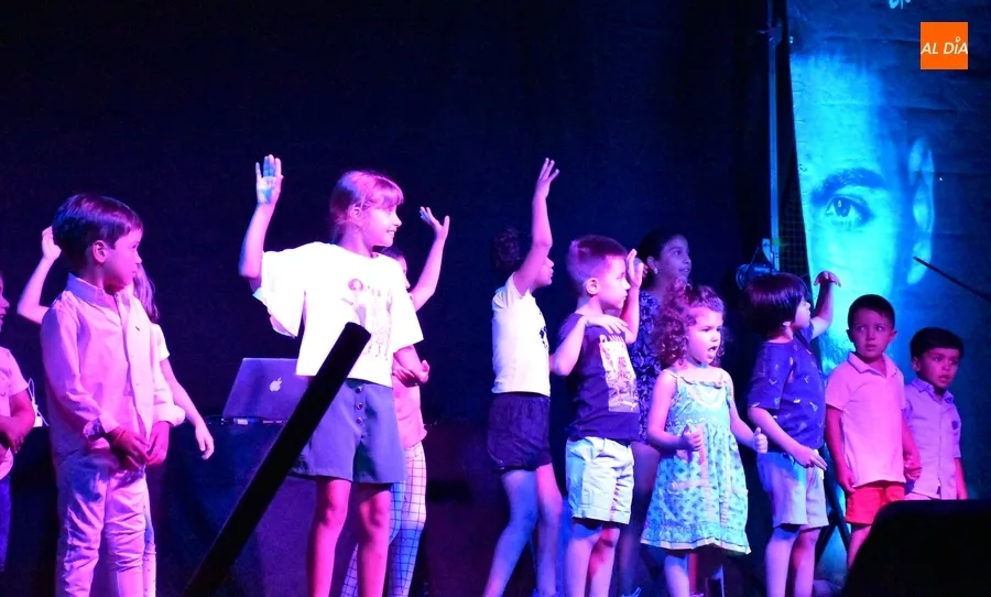 Foto 6 - Salva Ortega lidera la noche festiva en el Valle de San Mart&iacute;n