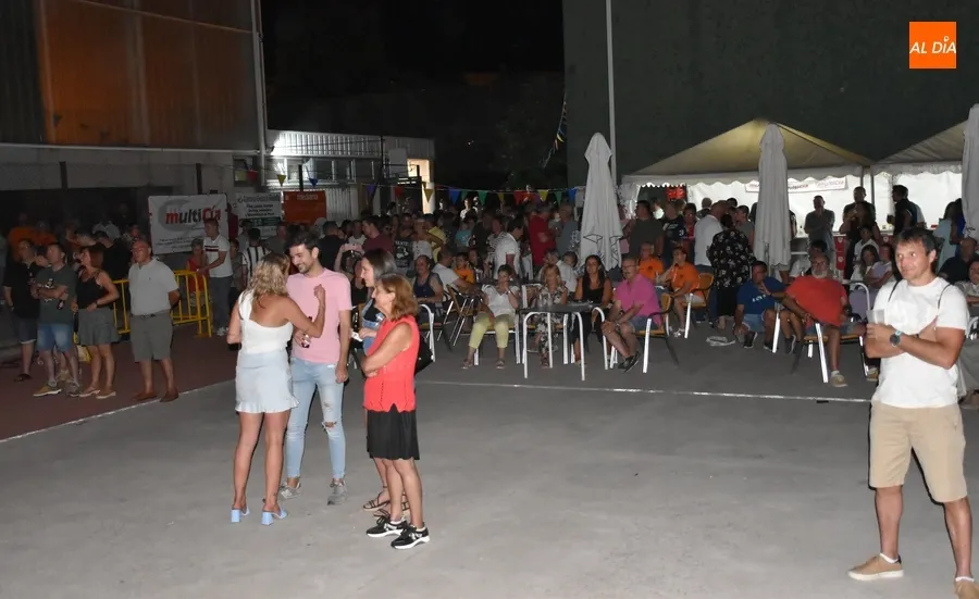 Foto 11 - Salva Ortega lidera la noche festiva en el Valle de San Mart&iacute;n