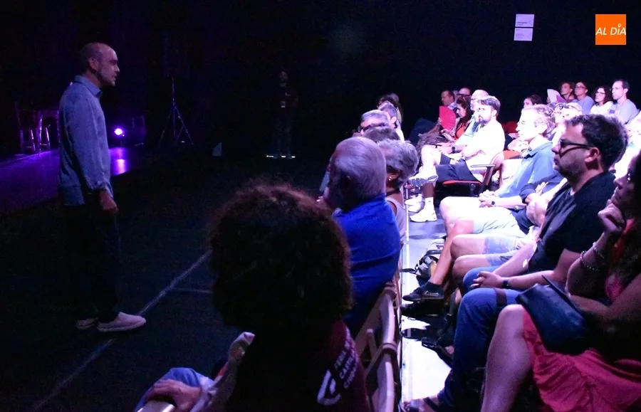 Foto 4 - Un estreno absoluto con los art&iacute;culos de Manuel Vicent como eje encabeza la tarde-noche en sala
