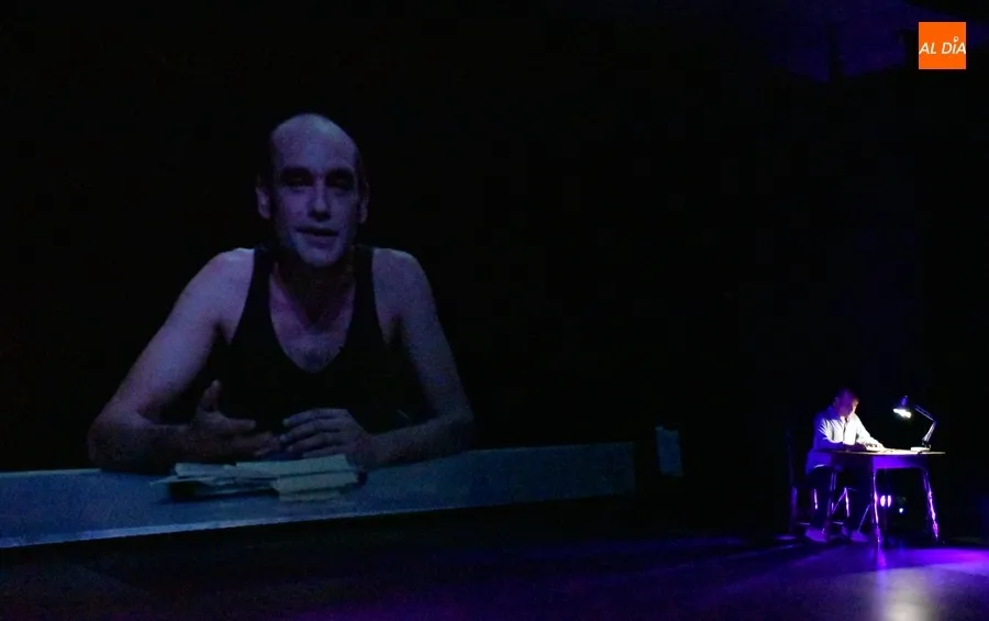 Foto 9 - Un estreno absoluto con los art&iacute;culos de Manuel Vicent como eje encabeza la tarde-noche en sala