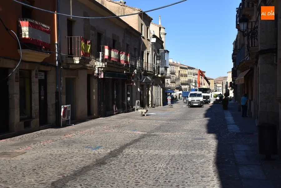 Foto 2 - Arrancan, cuatro meses m&aacute;s tarde de lo previsto, las obras de reforma de la R&uacute;a del Sol
