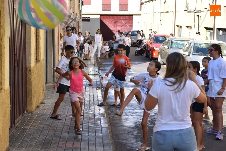 Foto 10 - Gran jolgorio en la acu&aacute;tica y colorida apertura oficial de las fiestas del Valle de San Mart&iacute;n