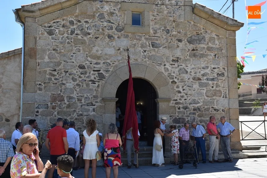 Foto 2 - Saelices el Chico se pone sus mejores galas para procesionar a San Benito
