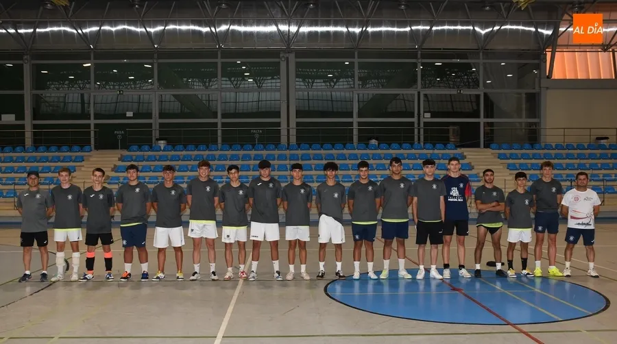 Foto 3 - El III Juvenil inicia una nueva etapa con la permanencia en Divisi&oacute;n de Honor como objetivo