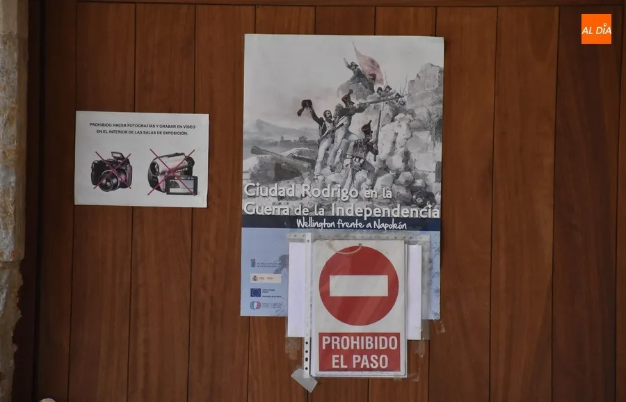 Foto 6 - El Ayuntamiento procede al obligado desmontaje de las exposiciones que ten&iacute;a en Los &Aacute;guila