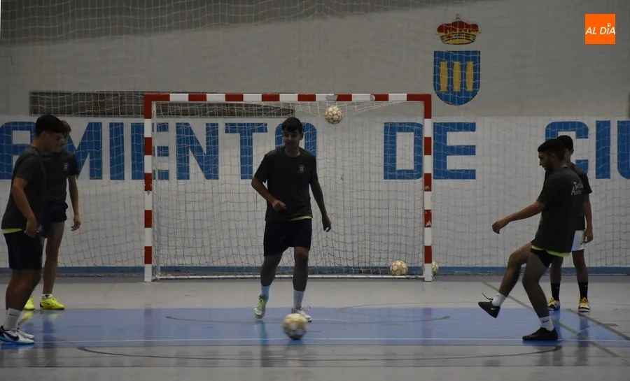 Foto 11 - El III Juvenil inicia una nueva etapa con la permanencia en Divisi&oacute;n de Honor como objetivo