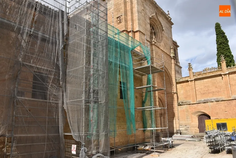 Foto 5 - Las obras de la Catedral permiten recuperar cubiertas originales de piedra