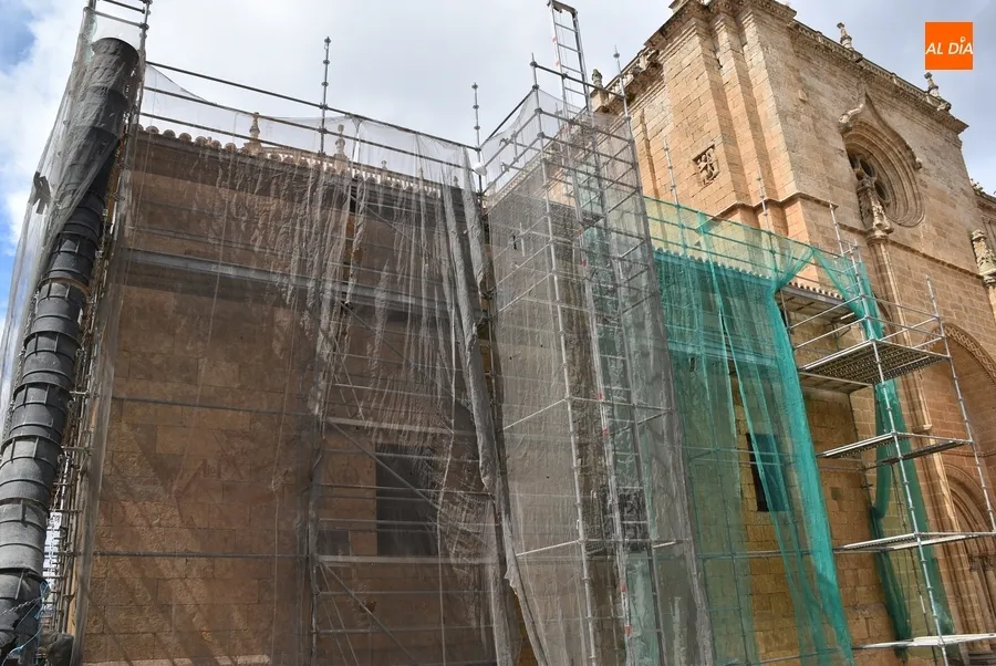 Foto 4 - Las obras de la Catedral permiten recuperar cubiertas originales de piedra