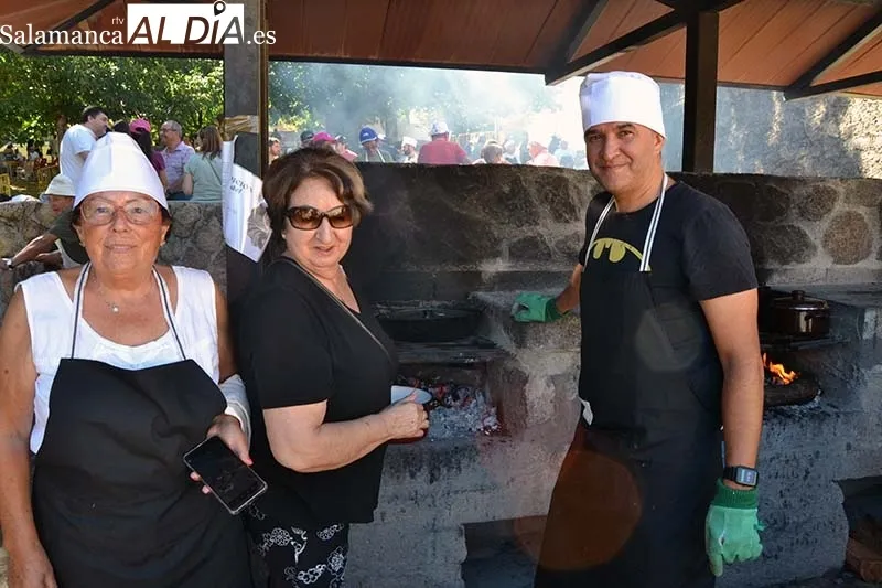 Foto 6 - Gran ambiente festivo en el D&iacute;a del Calderillo de B&eacute;jar