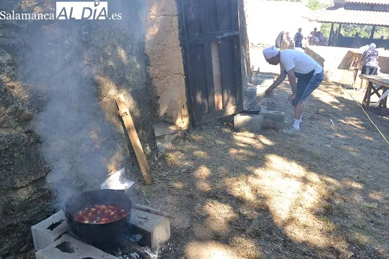 Foto 9 - Gran ambiente festivo en el D&iacute;a del Calderillo de B&eacute;jar