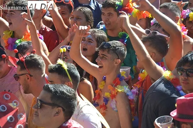 Foto 9 - Vibrante chupinazo para comenzar las fiestas en Guijuelo