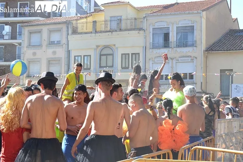 Foto 6 - Vibrante chupinazo para comenzar las fiestas en Guijuelo