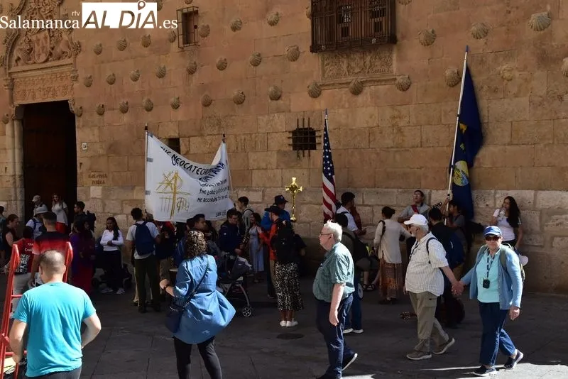 Foto 7 - Los j&oacute;venes de la JMJ se hacen notar en Salamanca antes de ir a Lisboa