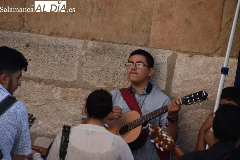 Foto 6 - Los j&oacute;venes de la JMJ se hacen notar en Salamanca antes de ir a Lisboa