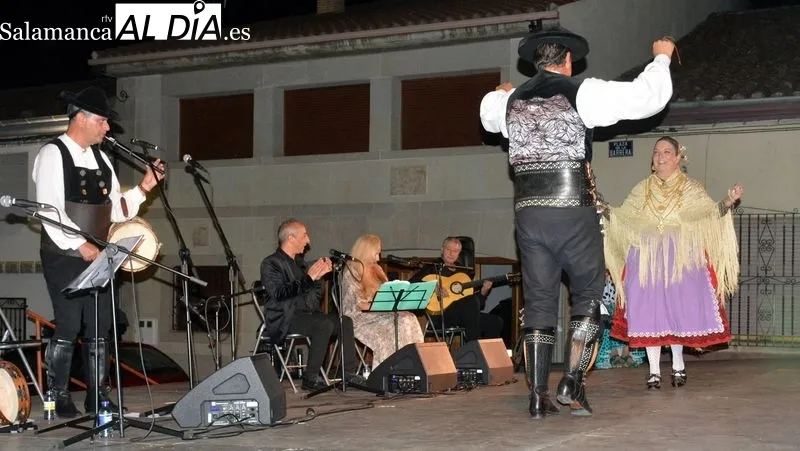 El folclore charro y el andaluz se unieron en las canciones y bailes 