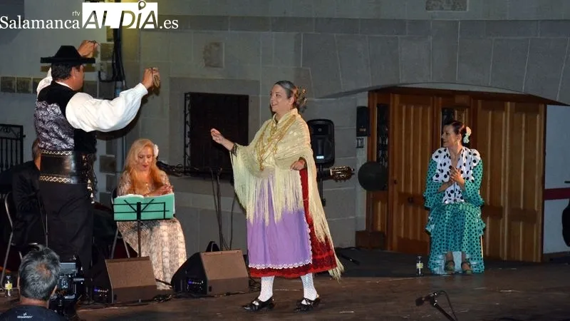 El folclore charro y el andaluz se unieron en las canciones y bailes 