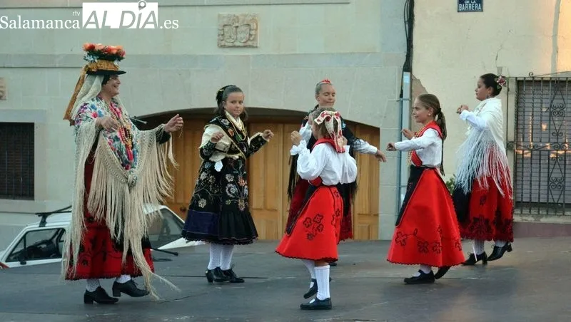 El grupo Santa María Liminares es el promotor del festival de folclore