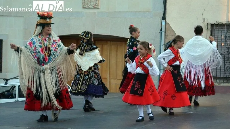 El grupo Santa María Liminares es el promotor del festival de folclore