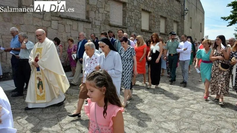 Foto 9 - Los lumbralenses celebran la fiesta de la Patrona, la Virgen de la Asunci&oacute;n