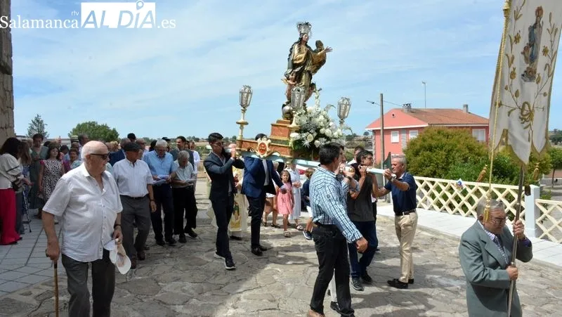 Foto 8 - Los lumbralenses celebran la fiesta de la Patrona, la Virgen de la Asunci&oacute;n