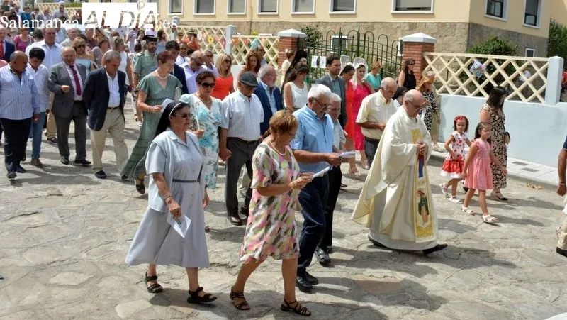 Foto 3 - Los lumbralenses celebran la fiesta de la Patrona, la Virgen de la Asunci&oacute;n