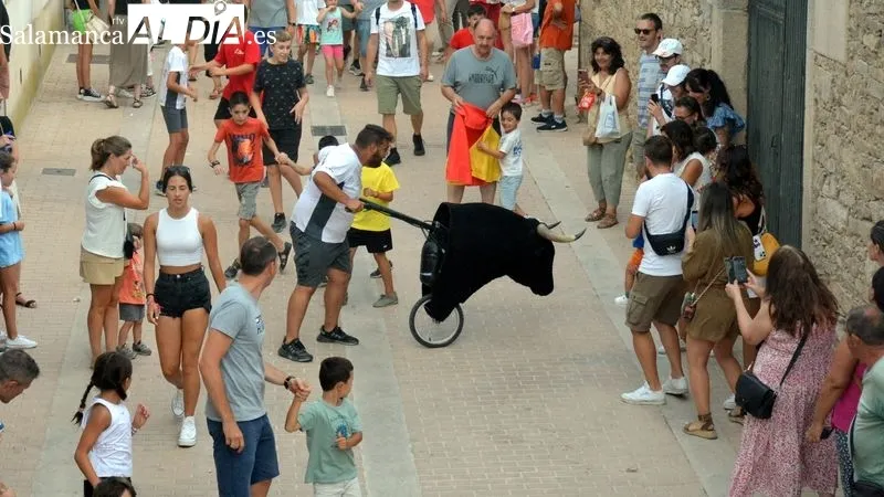 Niñas y niños de todas las edades disfrutaron con los carretones