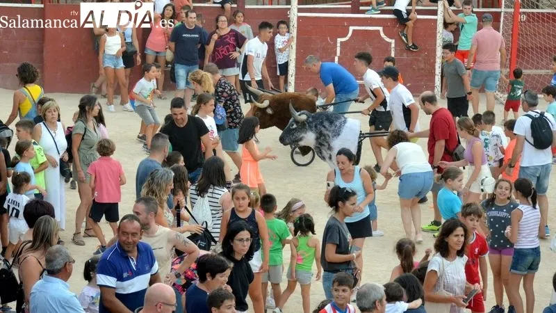 Niñas y niños de todas las edades disfrutaron con los carretones