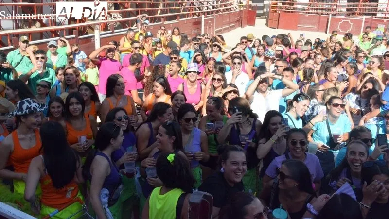 Foto 6 - Las Pe&ntilde;as irrumpen con fuerza en las fiestas de 'Los Toros' de Lumbrales