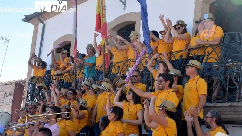 Foto 4 - Las Pe&ntilde;as irrumpen con fuerza en las fiestas de 'Los Toros' de Lumbrales