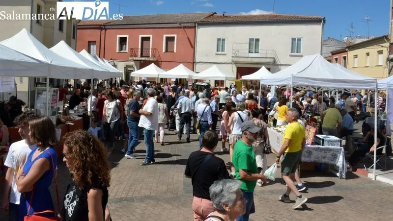 Foto 7 - Lumbrales vive una animada despedida de fiestas con la Feria Hort&iacute;cola y una comida popular