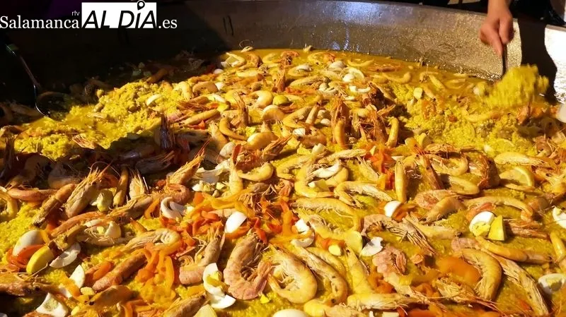 Foto 8 - La Fregeneda abre sus fiestas de verano con una paella multitudinaria