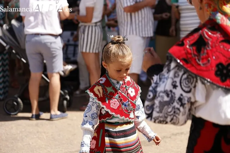 Gran animación en Doñinos de Salamanca con bailes charros incluidos. Foto de David Sañudo