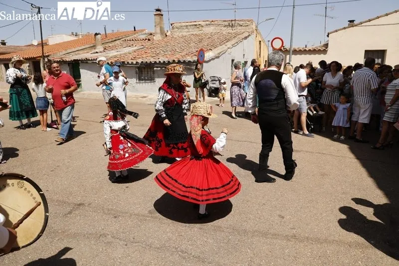 Gran animación en Doñinos de Salamanca con bailes charros incluidos. Foto de David Sañudo