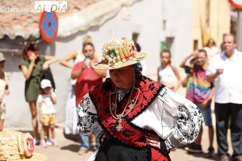 Gran animación en Doñinos de Salamanca con bailes charros incluidos. Foto de David Sañudo