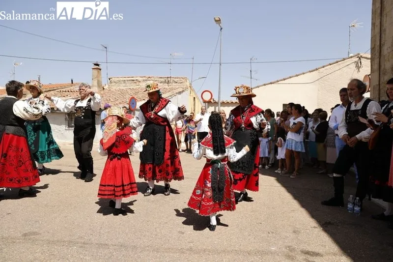 Gran animación en Doñinos de Salamanca con bailes charros incluidos. Foto de David Sañudo
