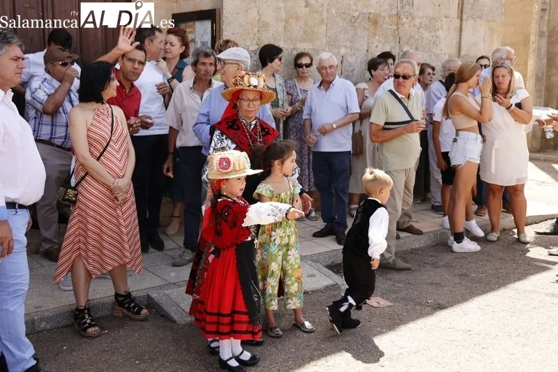 Gran animación en Doñinos de Salamanca con bailes charros incluidos. Foto de David Sañudo