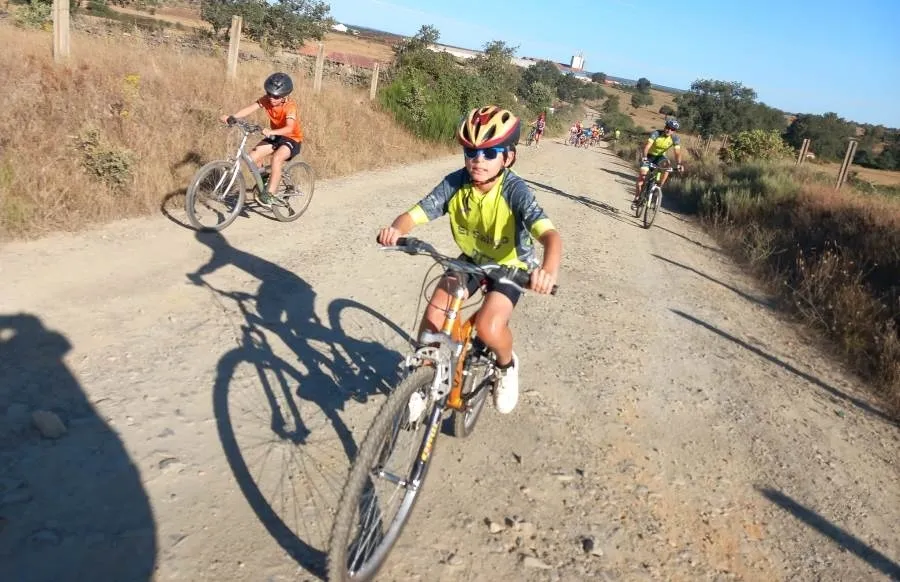 Foto 11 - Unos 25 ni&ntilde;os realizan una ruta BTT en El Sah&uacute;go